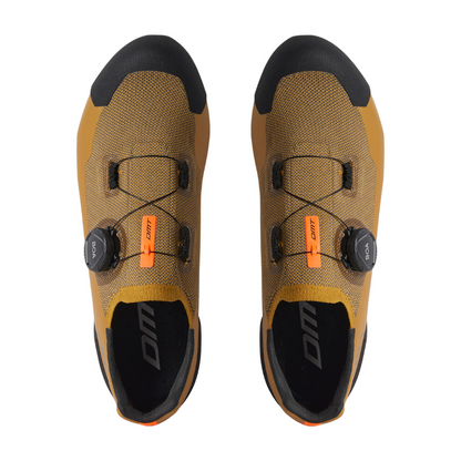 DMT KM30 Engineered 3D Knit Carbon MTB / Gravel Cycling Shoes – Camel / Black
